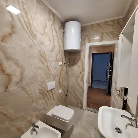 L 2 Tirana